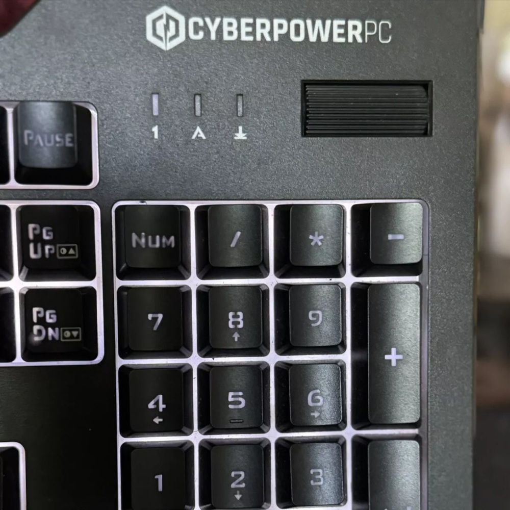 Cyberpower PC - NOHI 01 LED Wired Gaming Keyboard KB-161-306 - VG